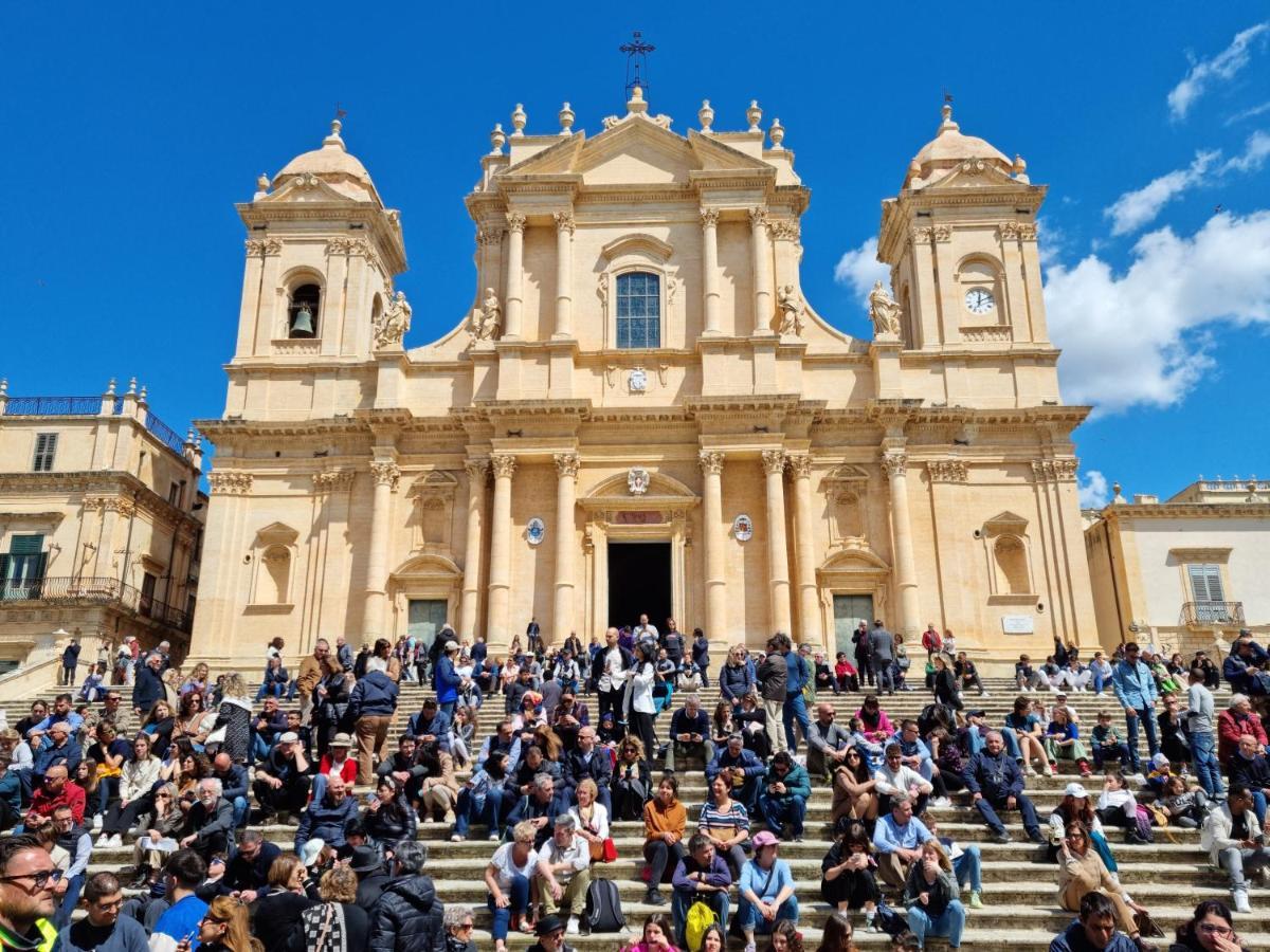 Casa Bommegna Villa Noto Bagian luar foto